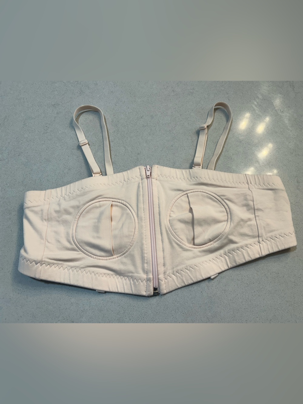 Front-Zip Strapless Hands-Free Pumping Bra - size XS-L